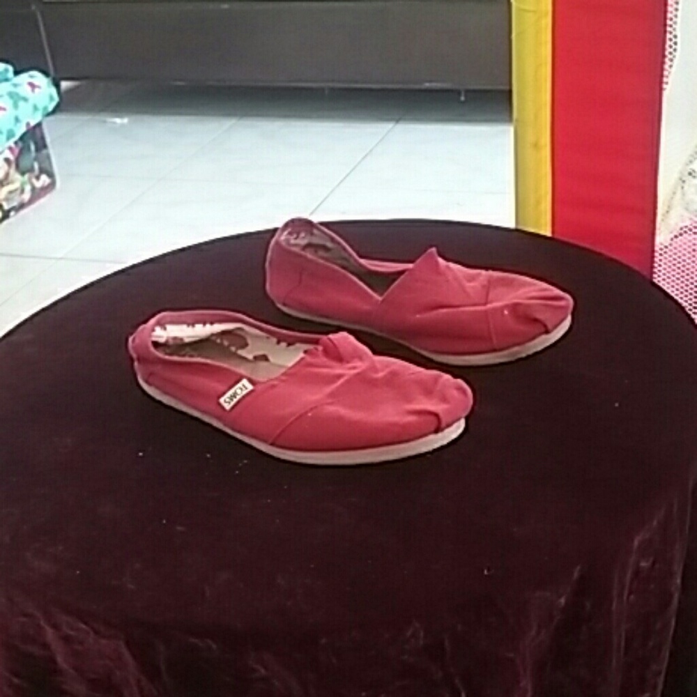 Red toms